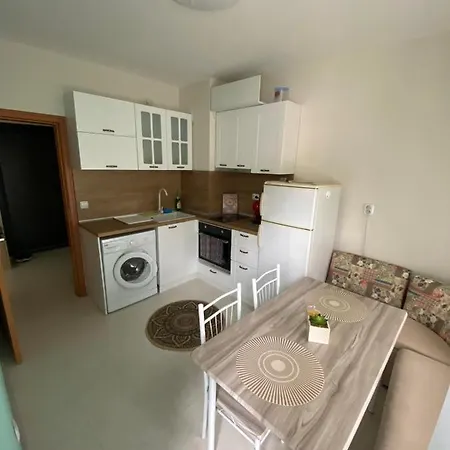 Apartment Затворен