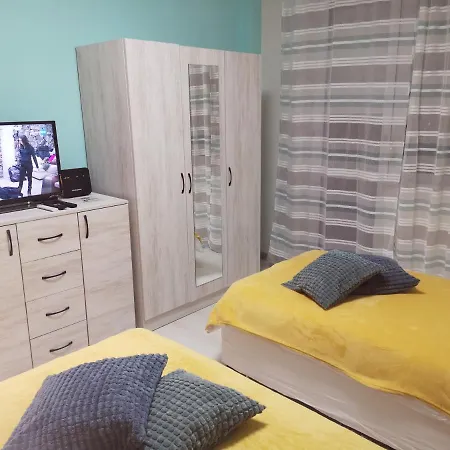 Apartment Затворен