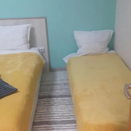 Затворен Apartment